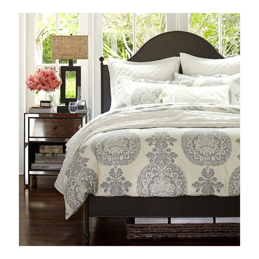 POTTERY BARN LUCIANNA MEDALLION DAMASK MOTIF FULL /QUEEN COTTON DUVET COVER